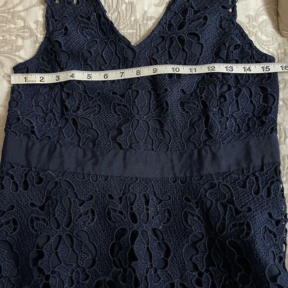 NWOT Banana Republic navy lace dress,8P - Picture 2 of 6